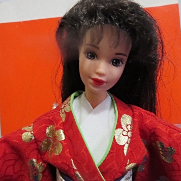 Vintage Barbie 1995 Happy New Year Barbie Doll (14024) in Original Box - Picture 5 of 9